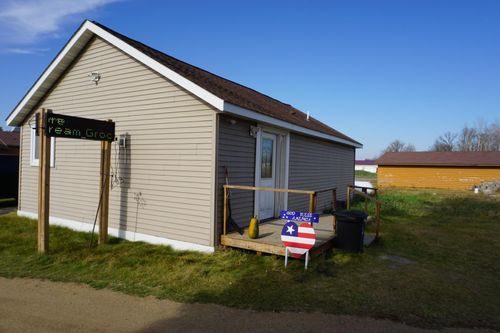 13730 County 9, Becida, MN, 56678-4465 | Card Image