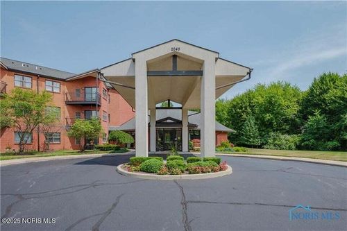 2001 Perrysburg Holland Rd, Holland, OH, 43528-7005 | Card Image