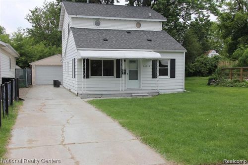 26739 Syracuse Ave, Warren, MI, 48091-4180 | Card Image