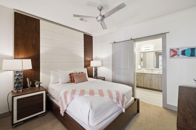 Guest Bedroom | Image 11