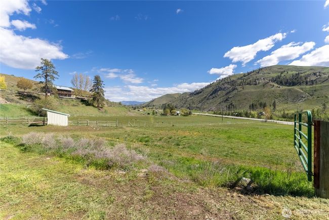 2081 State Route 153, House other with 4 bedrooms, 3 bathrooms and 4 parking in Carlton WA | Image 34