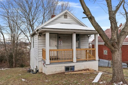 807 Toman Ave, Clairton, PA, 15025-1125 | Card Image