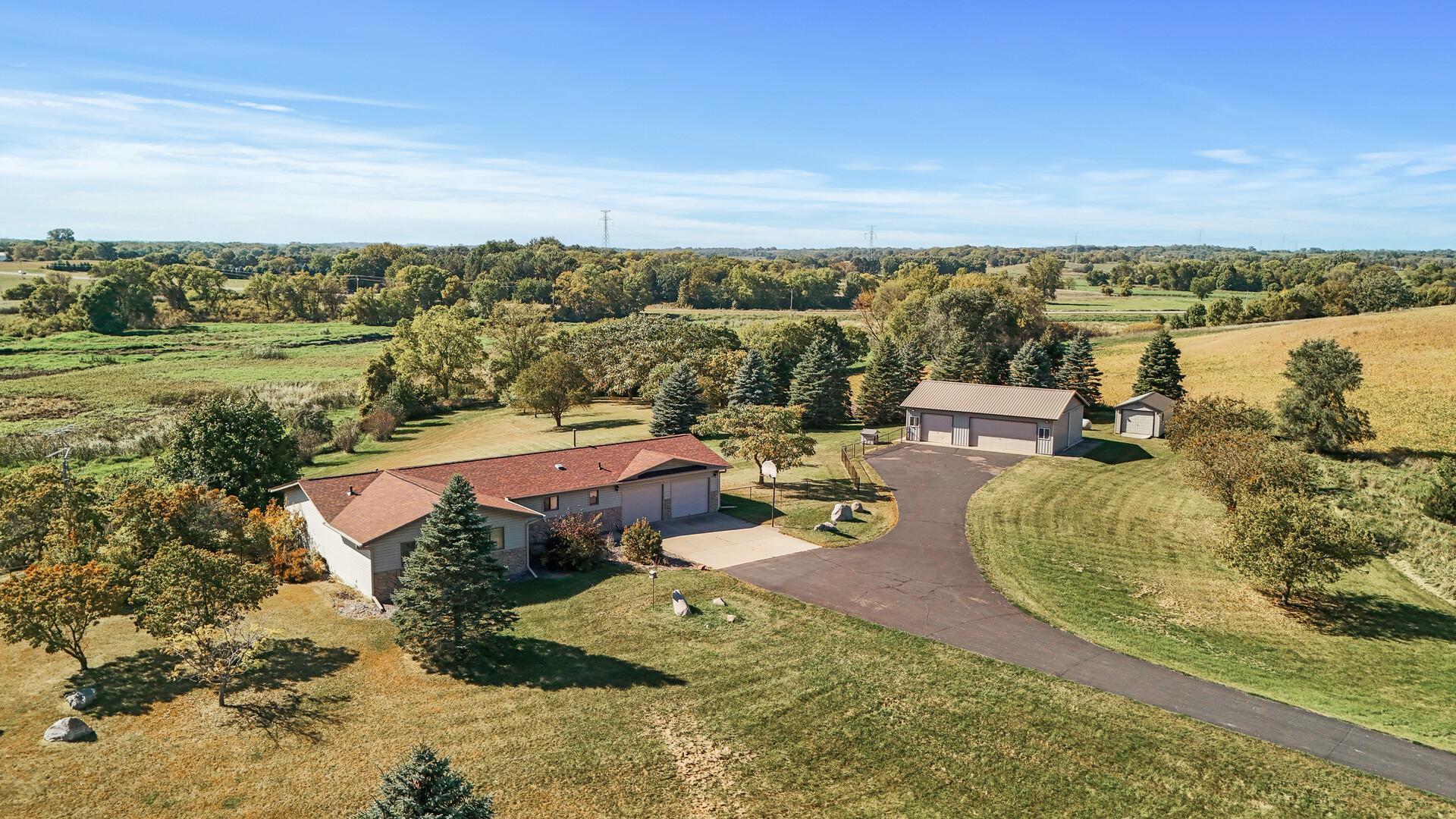 Aladdin Ave, Buffalo, MN 55313