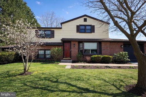 1426 Manorwood Dr, WEST CHESTER, PA, 19382-1728 | Card Image