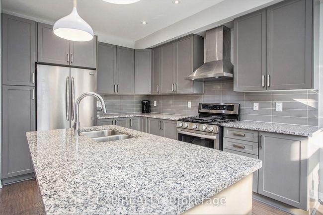 207 Vision St, House attached with 3 bedrooms, 3 bathrooms and 2 parking in Manotick ON | Image 9