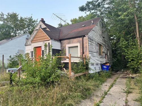 20210 Hickory St, Detroit, MI, 48205-1133 | Card Image