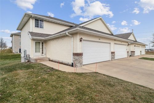 4420 Saratoga Ct, Marion, IA, 52302-4724 | Card Image