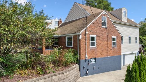 3302 Crestview Dr, N Versailles, PA, 15137-1859 | Card Image