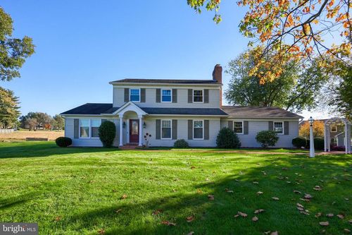 2 Mill Ridge Ct, LANCASTER, PA, 17601-5536 | Card Image