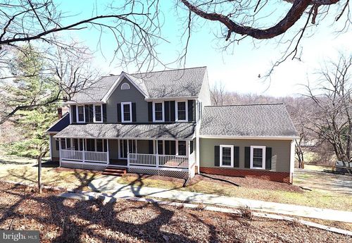 6885 Walnut Heights Dr, WARRENTON, VA, 20186-9566 | Card Image