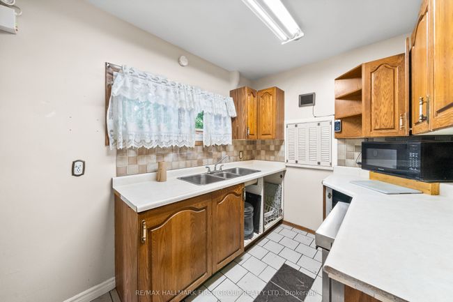 1652 Taunton Rd, House other with 9 bedrooms, 5 bathrooms and 4 parking in Hampton ON | Image 13