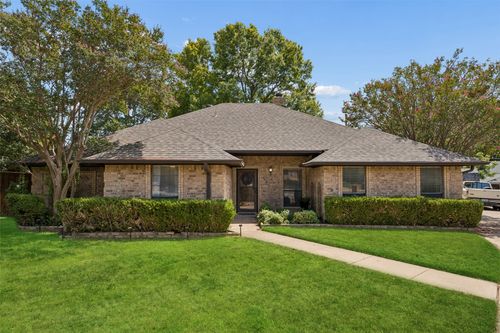 902 Briarcliff Ct, Arlington, TX, 76012-5371 | Card Image