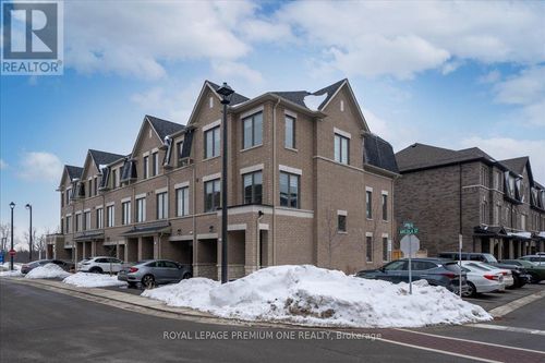 11 Arcola Street, Brampton (Goreway Drive Corridor), ON, L6P4N6 | Card Image