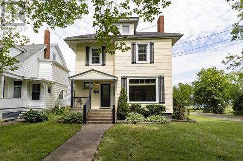 20 Regent Street, Amherst, NS, B4H2S7 | Card Image