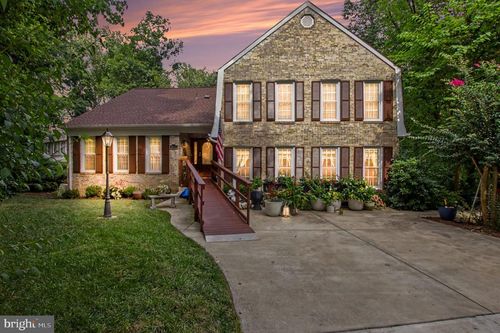 15437 Silvan Glen Dr, DUMFRIES, VA, 22025-1009 | Card Image