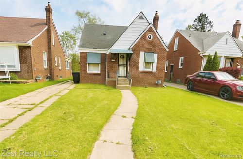 15692 Manning St, Detroit, MI, 48205-2025 | Card Image