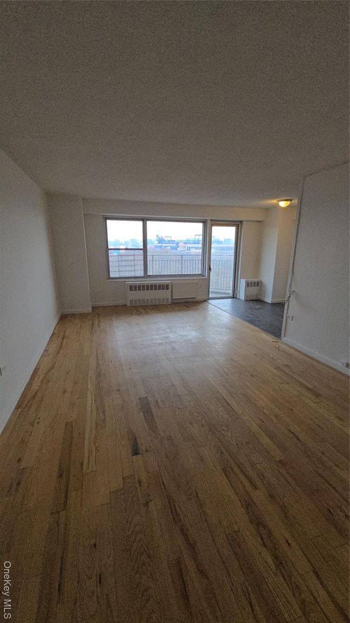 apt-8g-3412 113th St, Corona, NY, 11368-1427 | Card Image