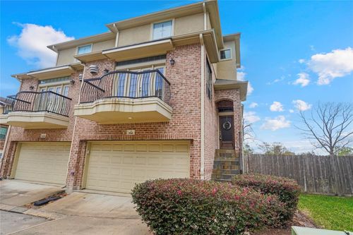 8141 Stoneyway Dr, Houston, TX, 77040-5161 | Card Image
