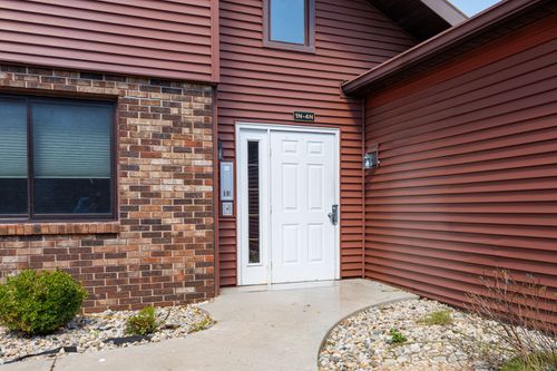 4n-601 Main St, Normal, IL, 61761-1573 | Card Image