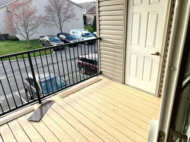 8061 Cranes Crossing Dr, Condo with 2 bedrooms, 2 bathrooms and null parking in Lewis Center OH | Image 28