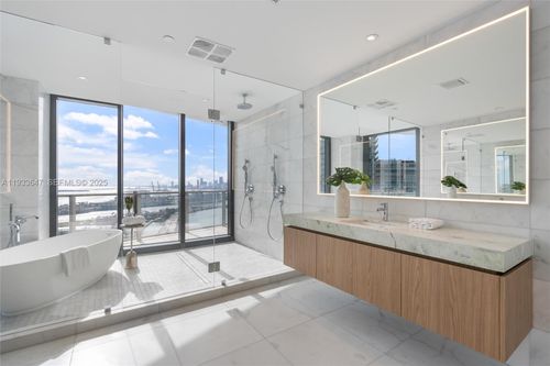 3201-500 Alton Rd, Miami Beach, FL, 33139-7182 | Card Image