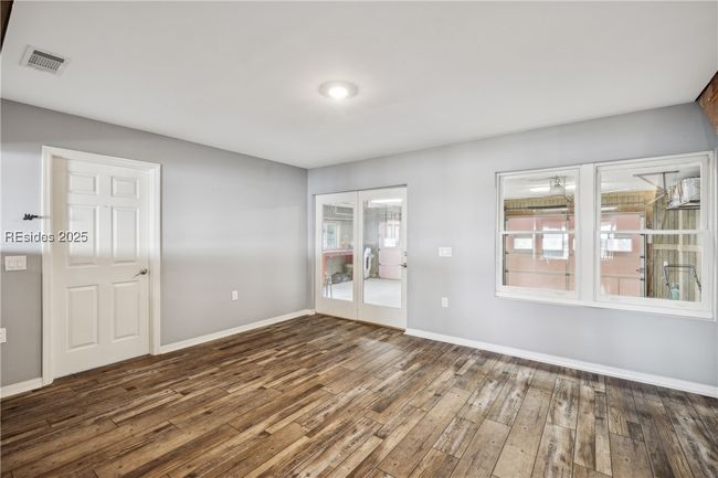 FIRST LEVEL FRONT LIVING AREA/ENTRY | Image 21