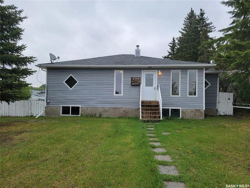 4705 Tribune St, Macklin, SK, S0L2C0 | Card Image