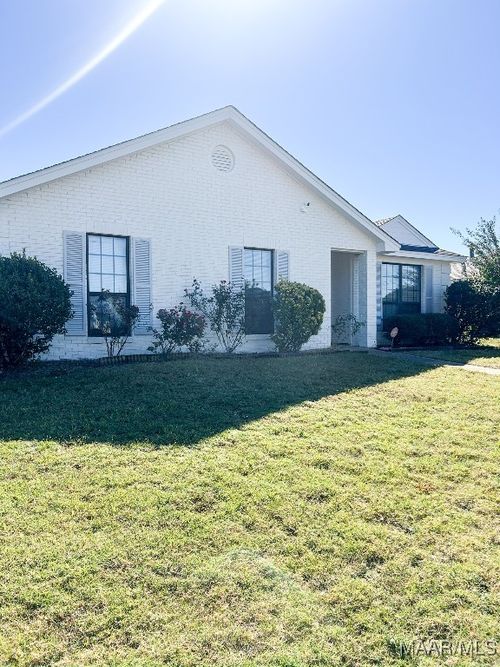 7024 Buckram Oak Dr, Montgomery, AL, 36117-6724 | Card Image