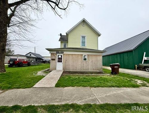 316 N Main St, Lynn, IN, 47355-9711 | Card Image