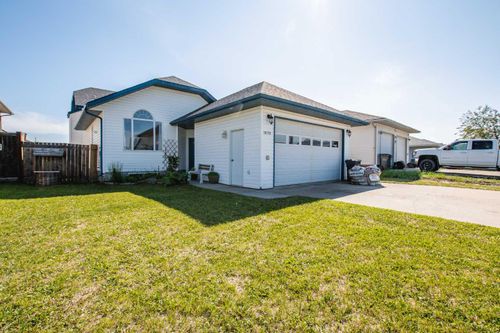 10123 98 St, Sexsmith, AB, T0H | Card Image