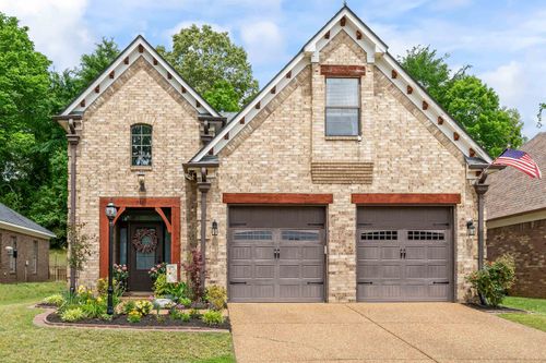 385 Garden Springs Dr, Oakland, TN, 38060-5112 | Card Image