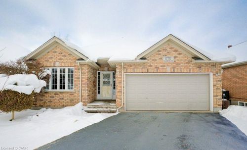 670 Salzburg Dr, Waterloo, ON, N2V2N8 | Card Image