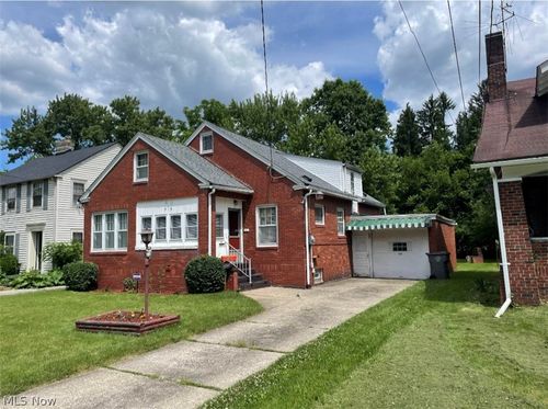 516 Parkcliffe Ave, Youngstown, OH, 44511-3148 | Card Image
