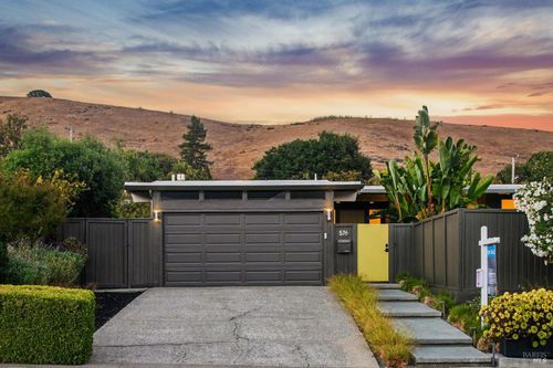 576 Wakerobin Ln, San Rafael, CA, 94903-2419 | Card Image