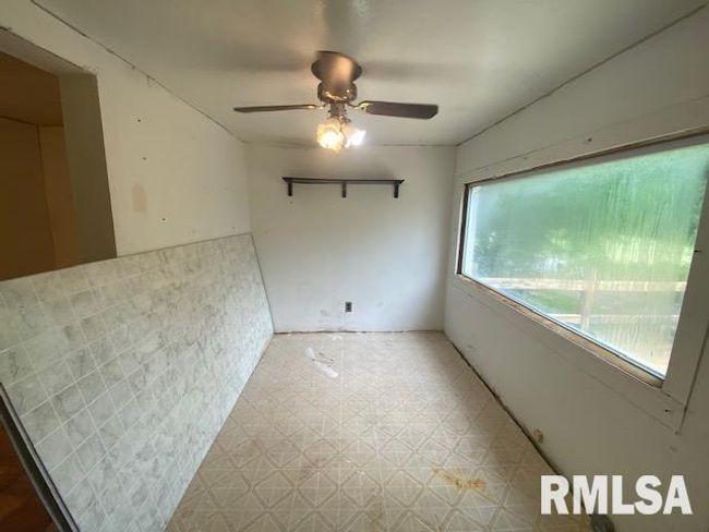 1072 Creal Springs Rd, House other with 2 bedrooms, 2 bathrooms and null parking in Creal Springs IL | Image 27