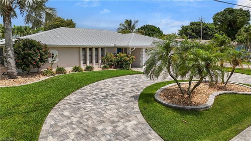 5215 Pelican Blvd, CAPE CORAL, FL, 33914-6589 | Card Image
