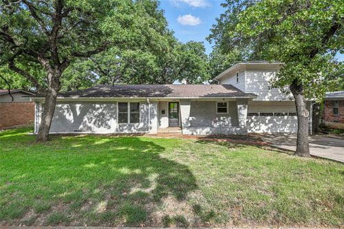 1404 Briarwood Blvd, Arlington, TX, 76013-1517 | Card Image