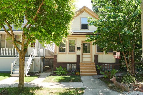 1601 E Bradford Ave, Milwaukee, WI, 53211-4304 | Card Image