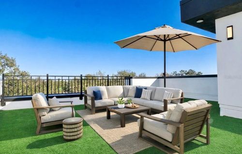 2118 4th Street, St Petersburg, FL, 33705 | Card Image