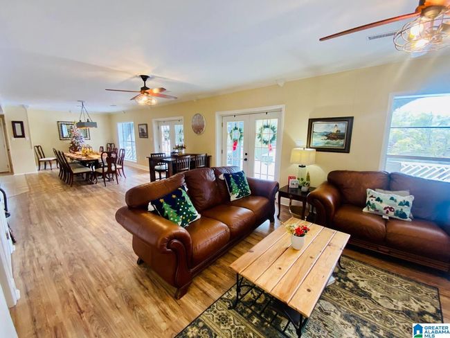 992 Clear Creek Dr, House other with 4 bedrooms, 2 bathrooms and null parking in Alpine AL | Image 14