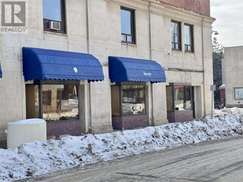 17 N Cumberland St, Thunder Bay, ON, P7A4K8 | Card Image