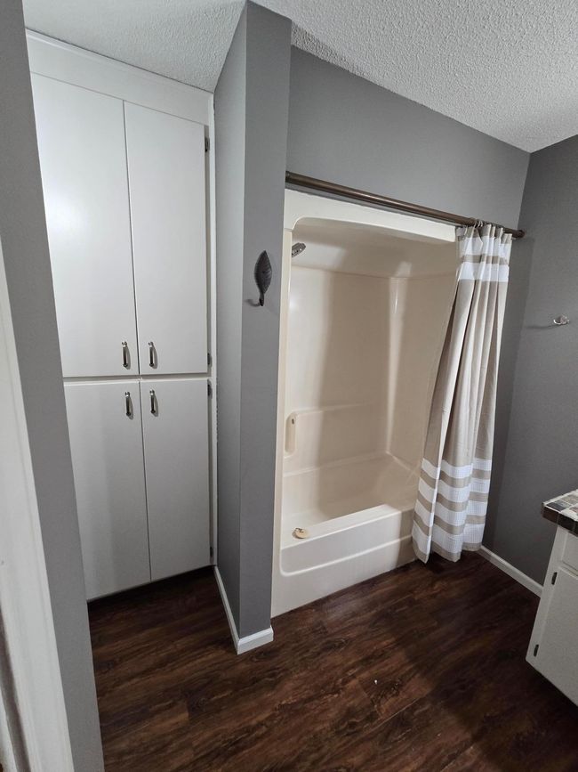 Full bath upper level | Image 20