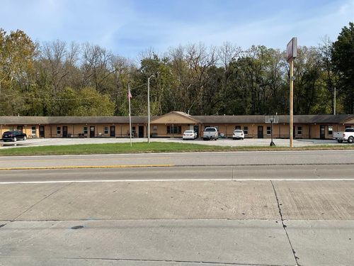 610 W Ashley Rd, Boonville, MO, 65233-1109 | Card Image