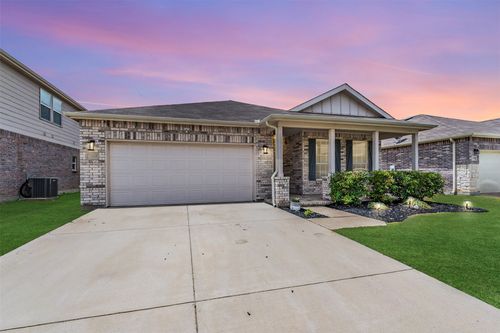 2404 Bermont Red Ln, Fort Worth, TX, 76131-1629 | Card Image