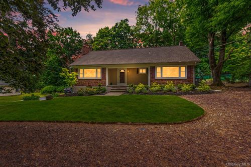 15 Glenwood Rd, New City, NY, 10956-3415 | Card Image
