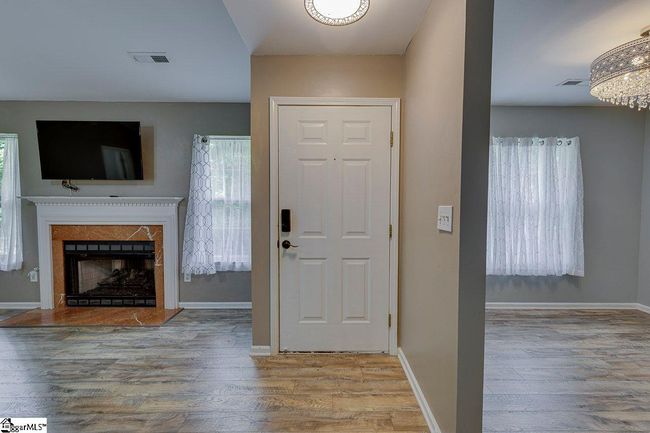 27 Enoree View Dr, Townhouse with 3 bedrooms, 3 bathrooms and null parking in Greer SC | Image 5