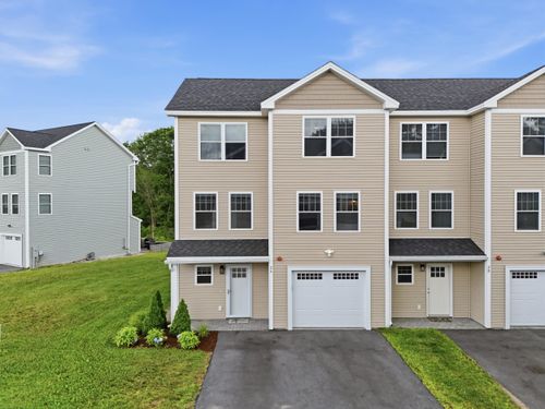 a-2A Bovee Way, Epping, NH, 03042-3553 | Card Image