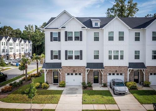 9425 Sun Fountain Dr, Summerville, SC, 29485-9264 | Card Image