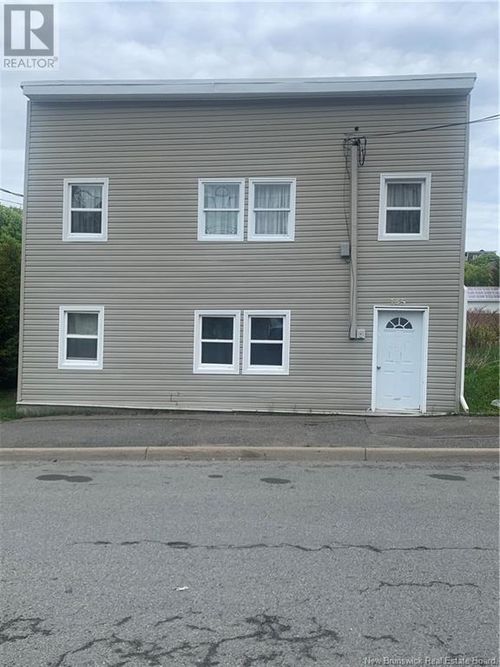 145 St James St, Saint John, NB, E2L1V9 | Card Image