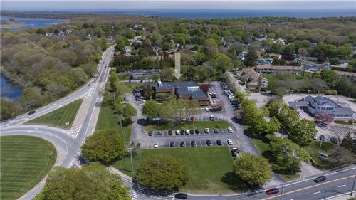 360 Kingstown Road, Narragansett, RI, 02882 | Card Image